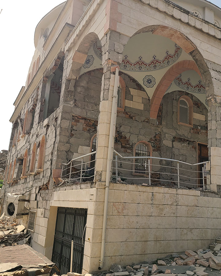 Broken architectural structure in a catastrophic earthquake in Turkey